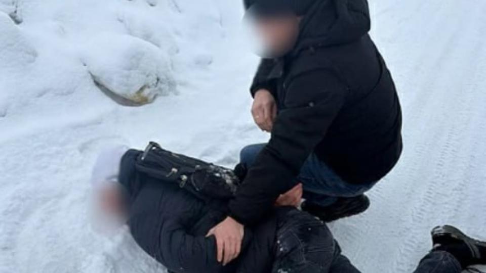 Мать погибшего участника СВО пыталась отдать мошенникам 5 млн рублей