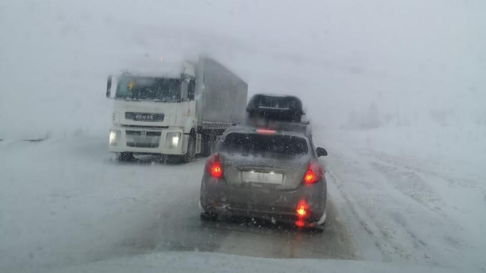 Водителей предупредили об осадках и гололедице на трассах в Челябинской области