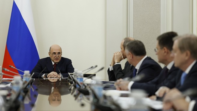 Правительство приступает к реализации поручений Путина после прямой линии