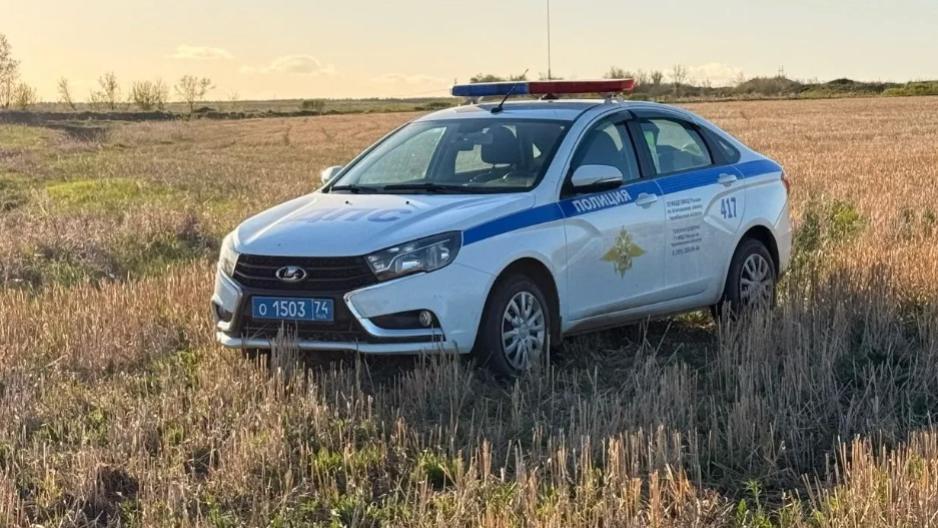 Семья из Магнитогорска увязла в поле по пути с отдыха