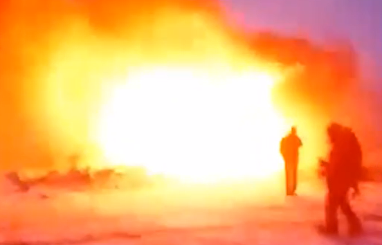 Автобус с людьми вспыхнул в Челябинской области