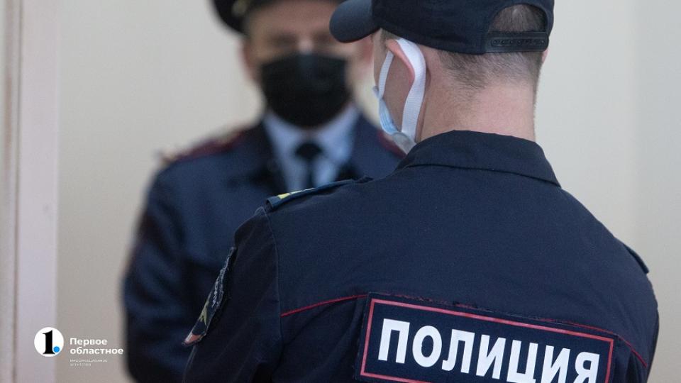 18-летняя жительница Златоуста забрала у пенсионерки миллион рублей, подрабатывая курьером у мошенников