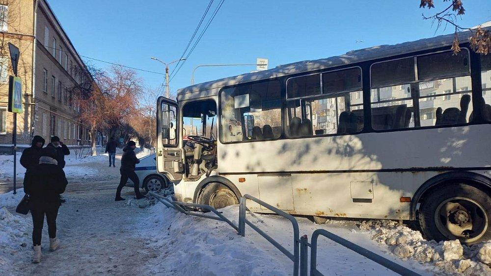В Челябинске на водителя маршрутки завели уголовное дело после смертельного ДТП