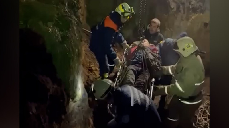 В Сосновском районе мужчину засыпало землей