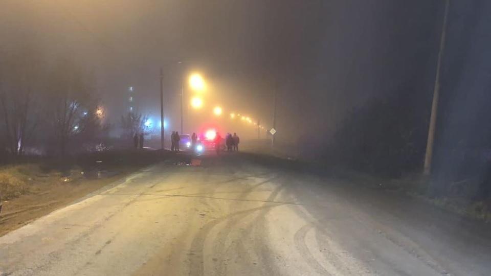 Водитель БМВ насмерть сбил пенсионерку на трассе в Челябинской области