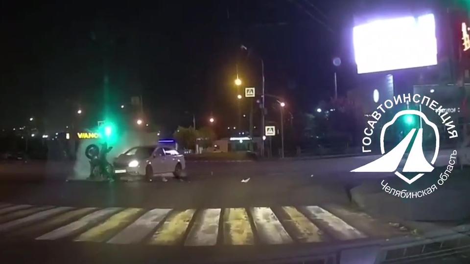 В Магнитогорске мотоциклист-бесправник скончался после ДТП с автомобилем