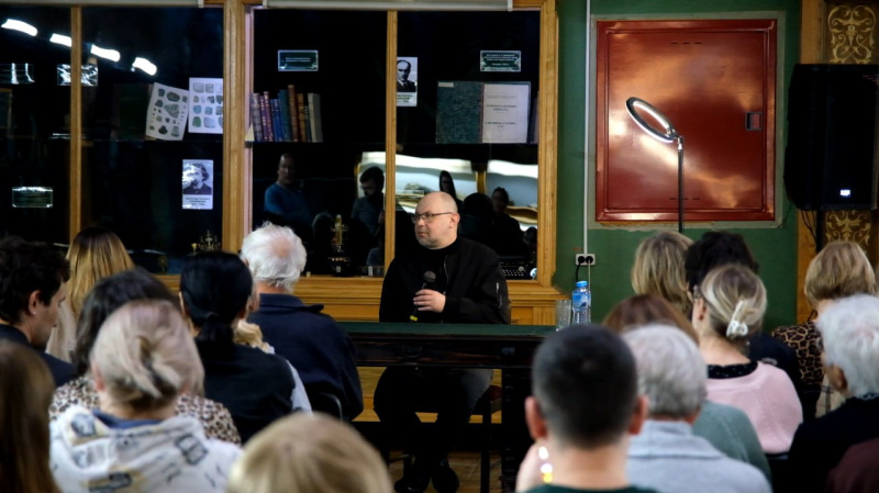 В Миассе состоялась встреча с писателей Алексеем Ивановым