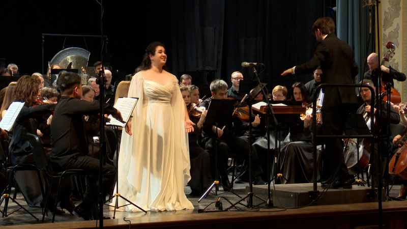 В Челябинске выступила солистка Большого театра Альбина Латыпова