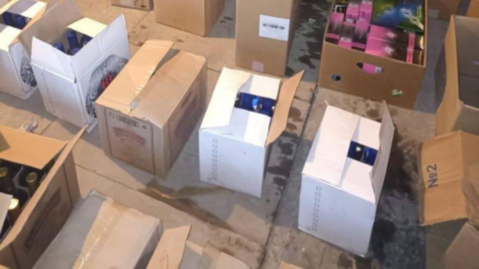 Паленые сигареты и алкоголь на 1,5 млн рублей изъяли у жительницы Челябинска