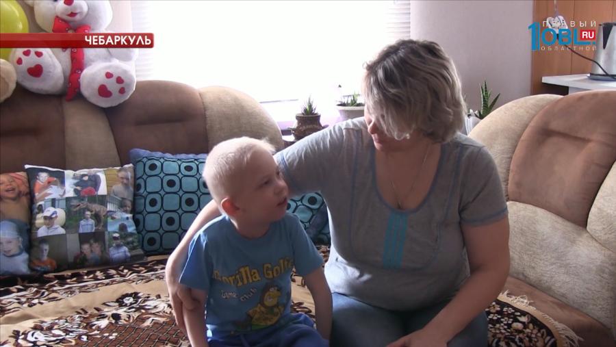 Андрюша Саламатов может научиться ходить после курсов реабилитации стоимостью 25 тысяч рублей 