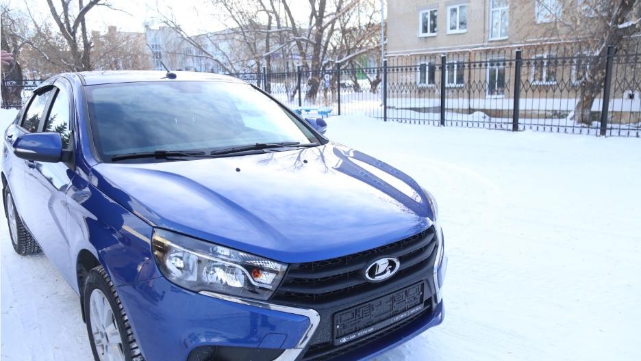 Для Кыштыма после прямой линии с губернатором купили машину для службы социального такси