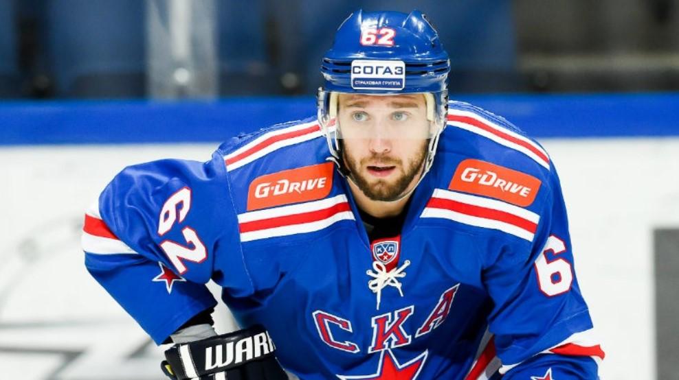 ХК «Трактор» подписал контракт с новичком Петром Хохряковым