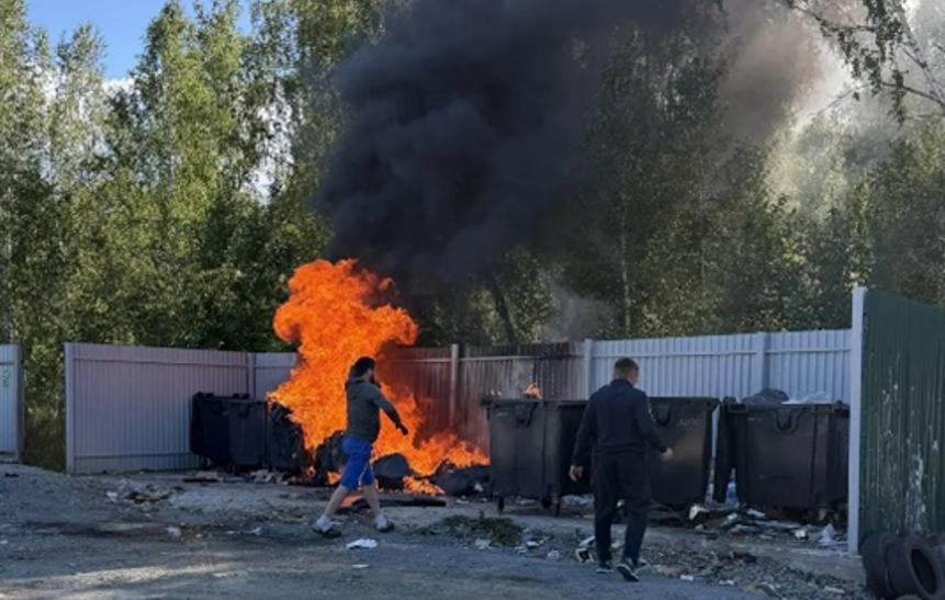 В Челябинской области с начала года сожгли более 200 мусорных баков