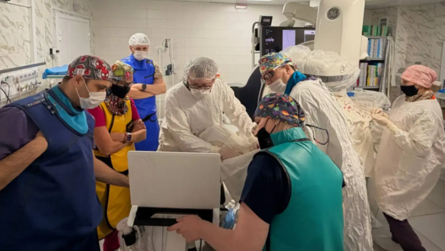 Челябинские врачи спасли от ампутации двух пациентов с гангреной ног