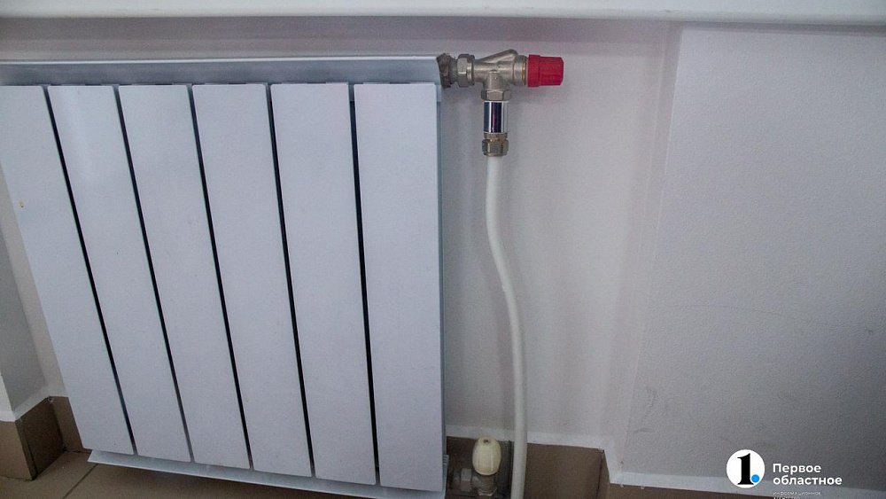 В Челябинске начали отключать отопление в жилых домах