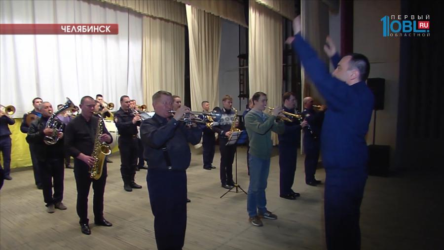 9 мая впервые вынесут Знамя Победы под "Священную войну"