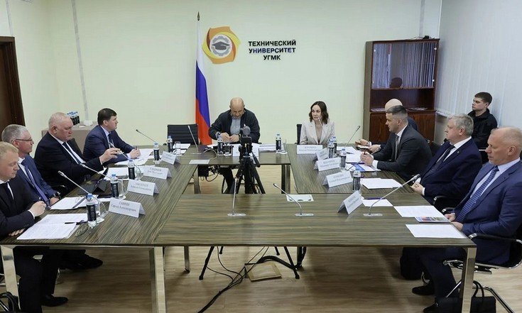 Артем Жога провел заседание совета по экологии в Верхней Пышме