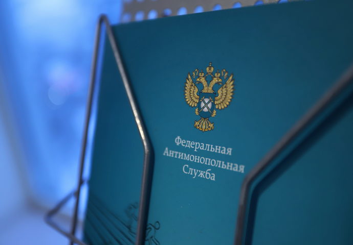 Челябинское УФАС запретило рекламу юридических услуг с фотографией губернатора