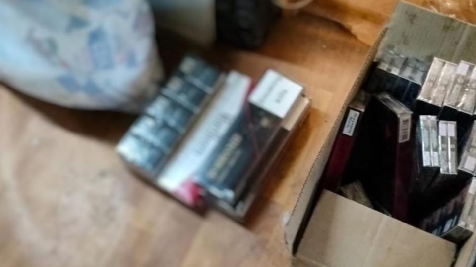 Почти тысячу пачек немаркированных сигарет изъяли из магазина в Южноуральске