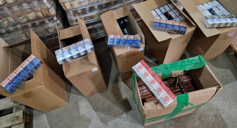 В Челябинске у бизнесмена изъяли 4,5 тысячи пачек сигарет