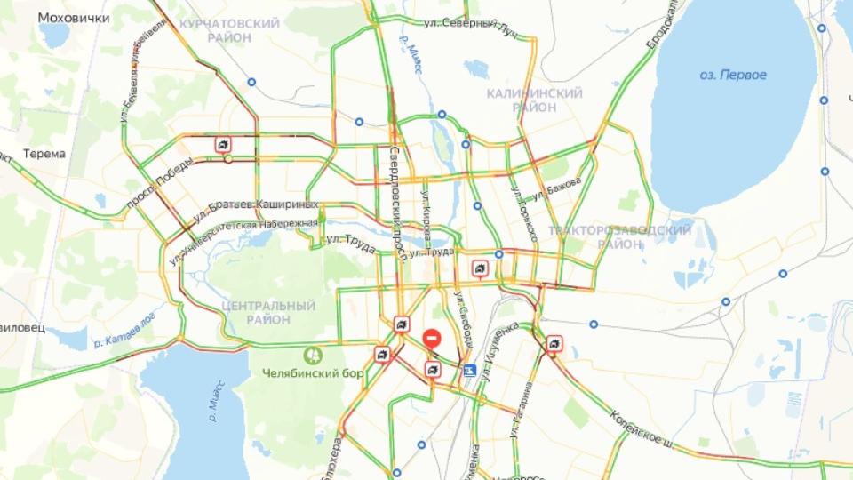 В Челябинске пробки на дорогах достигли 10 баллов в первый рабочий день 2024 года