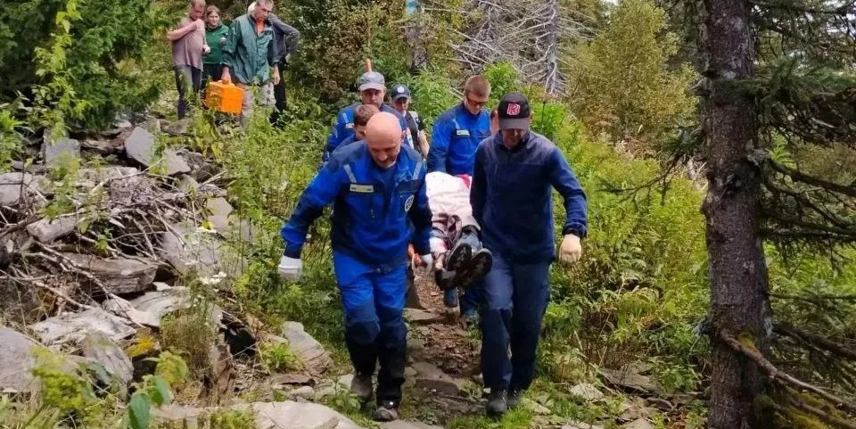 Южноуралец провел четыре часа на Уреньге со сломанными ногой и ребрами