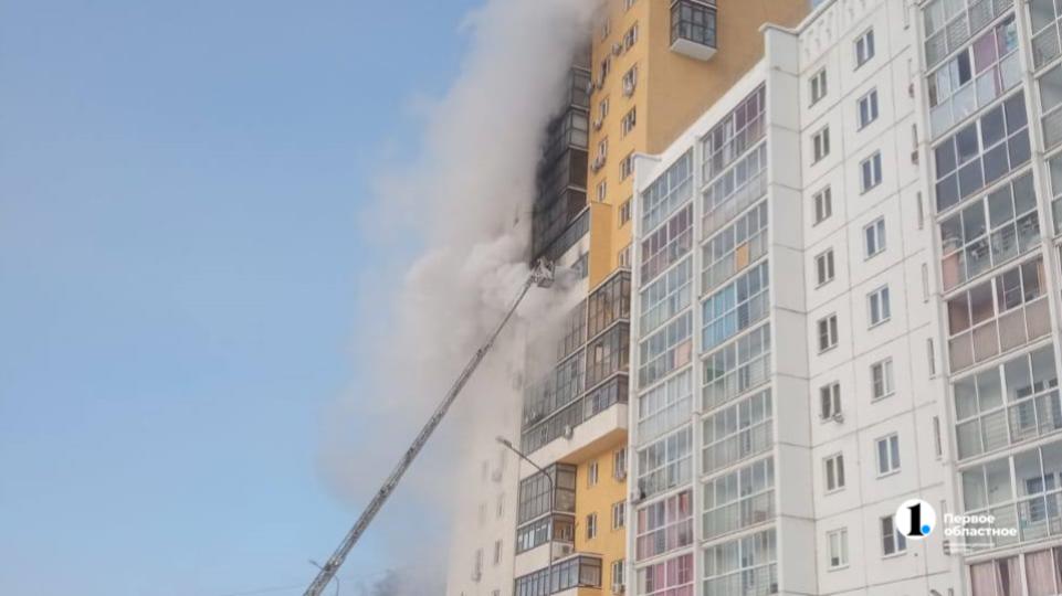 На северо-западе Челябинска из горящей многоэтажки эвакуировалось 15 человек