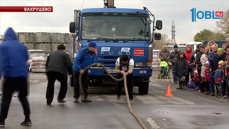 Лучшие силачи Урала приняли участие в благотворительном турнире в Вахрушево