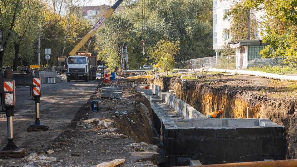 Замену крупного участка теплосети на ЧМЗ завершат в начале октября