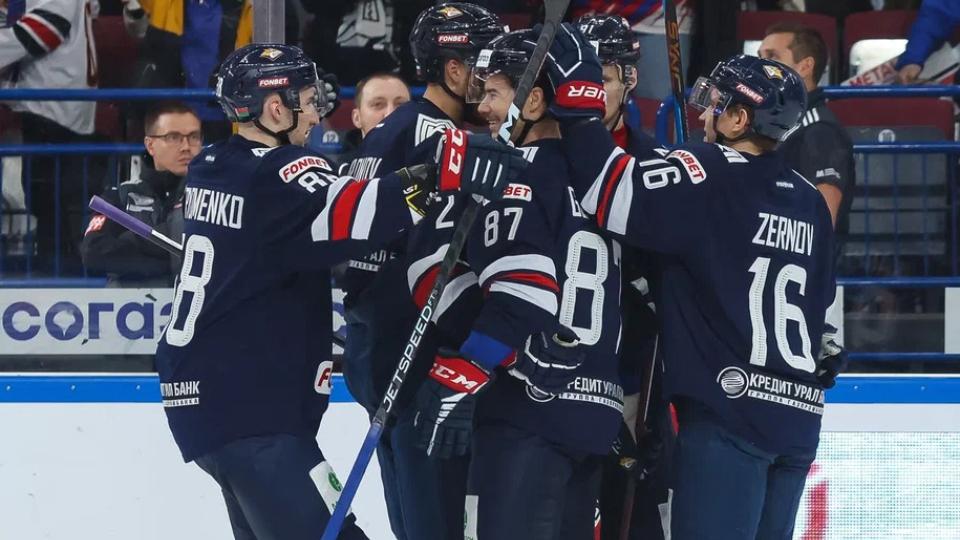 Хоккейный клуб «Металлург» одержал третью победу подряд в чемпионате КХЛ