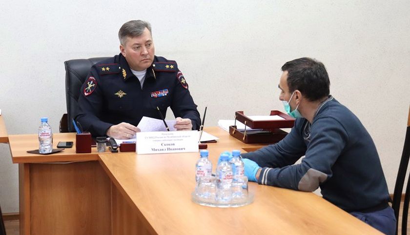 В Челябинске главный полицейский региона провел предновогодний прием граждан