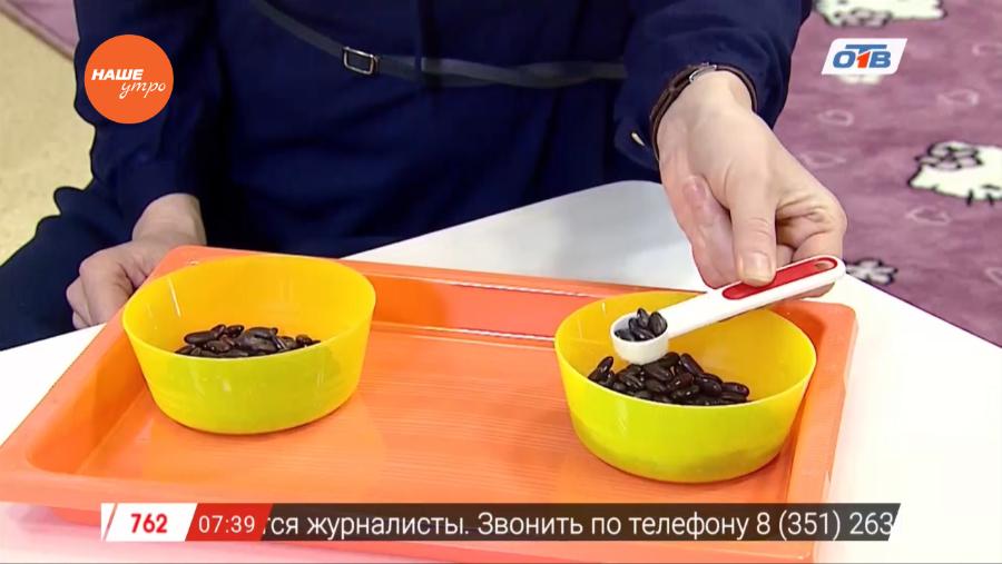 Наше УТРО на ОТВ – мама, действуй о том, как развить ребенка, занимая его «пересыпанием ложкой»