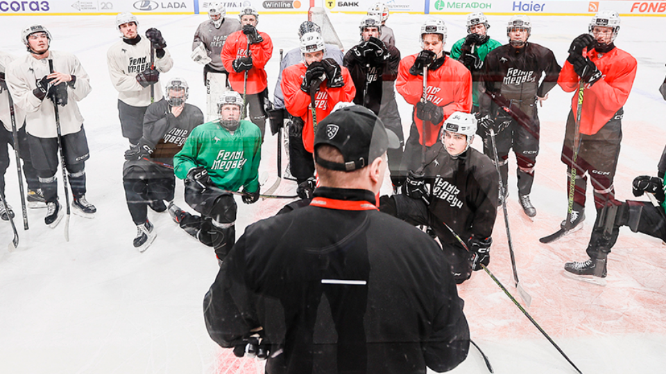 Хоккейный клуб «Белые медведи» опубликовал план подготовки к сезону‑2025/2026