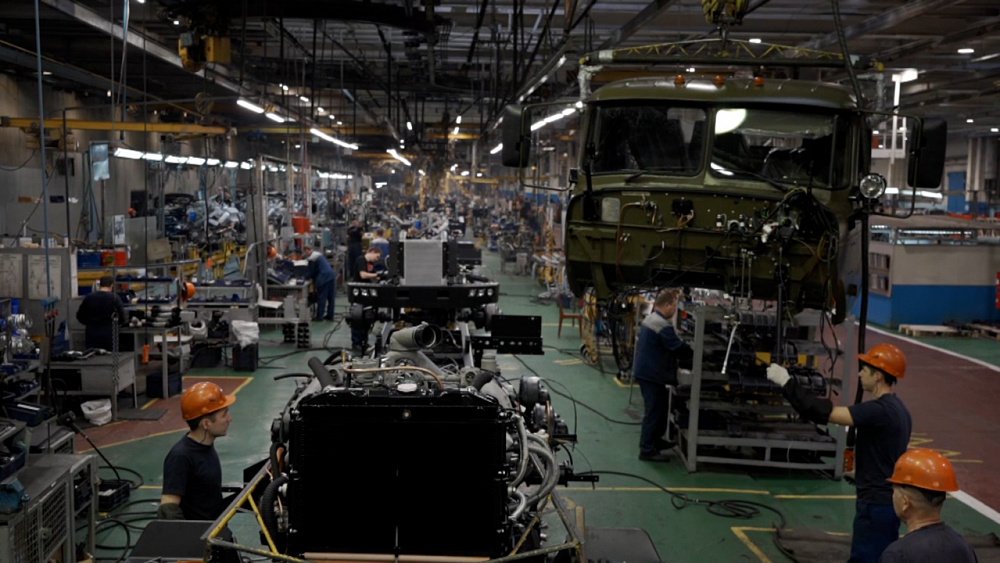 На автомобильном заводе «Урал» открыто более 200 вакансий