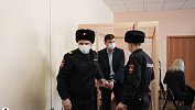 Челябинский суд оставил Олега Извекова в СИЗО до середины лета