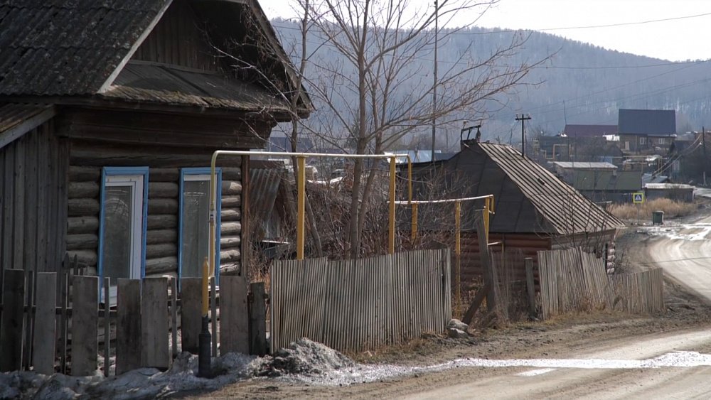 Олег Колесников оценивает работу по газификации посёлков