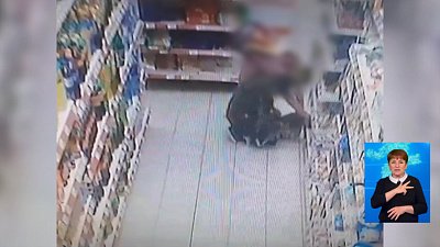 Школьники своровали в супермаркете