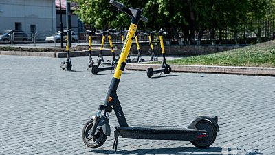 В Челябинске ограничили скорость движения электросамокатов В Челябинске ограничили скорость движения электросамокатов