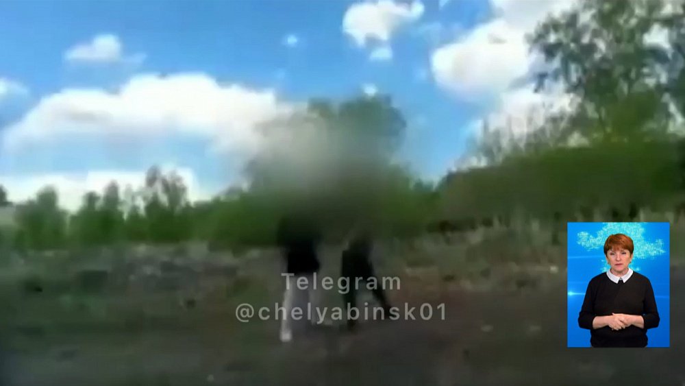 Школьницы устроили драку на пустыре