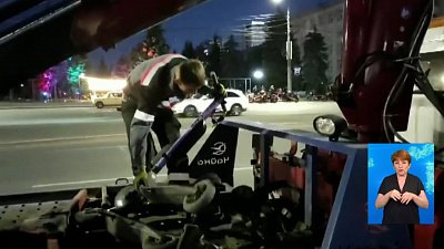 С улиц Челябинска эвакуируют самокаты