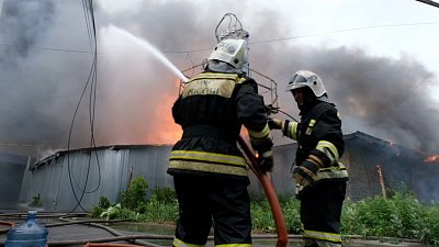 Большой пожар в районе вокзала