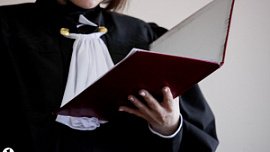 В Челябинске владелец киоска получил штраф на 1,6 млн рублей за взятку полицейскому В Челябинске владелец киоска получил штраф на 1,6 млн рублей за взятку полицейскому