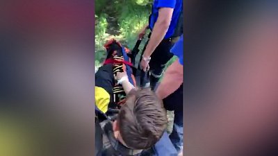 Эвакуация пострадавшего с хребта Нурали попала на видео