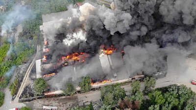 Видео техногенного пожара рядом с ЧЭМК: сотрудники склада рассказали, как спаслись
