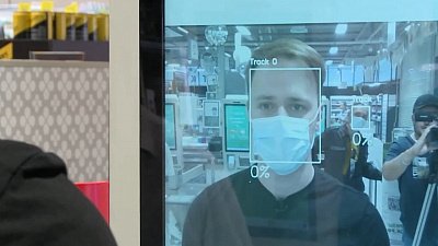 Жители Челябинской области смогут оплачивать покупки взглядом