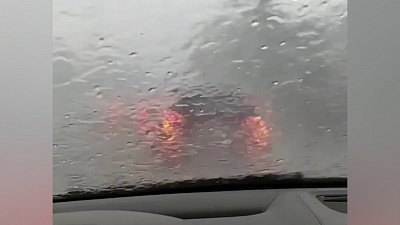 После жары Челябинск накрыло сильным ливнем: подборка видео 