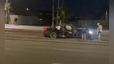 Ночные гонки привели к ДТП: видео очевидцев