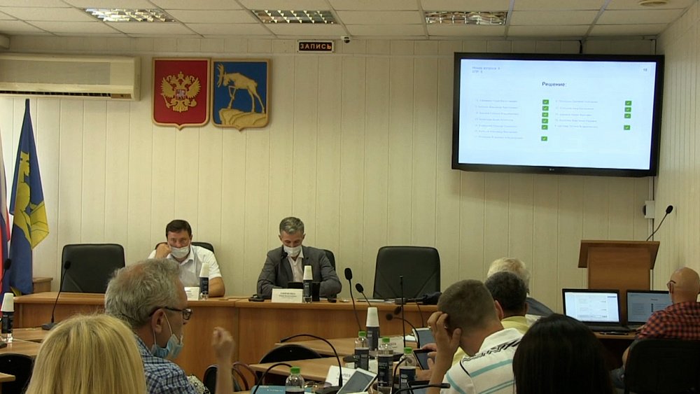 Уборка кладбищ и расписание движения муниципального транспорта на контроле депутатов