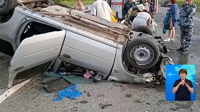 Автомобиль перевернулся на трассе