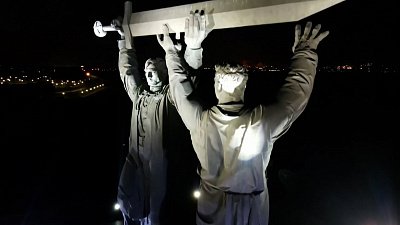 В Магнитогорске сняли на видео акцию «Лучи Победы» 